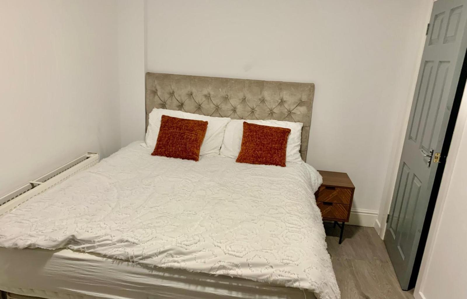 M4M Rooms- Ng8 5Np Room 1 Nottingham Luaran gambar