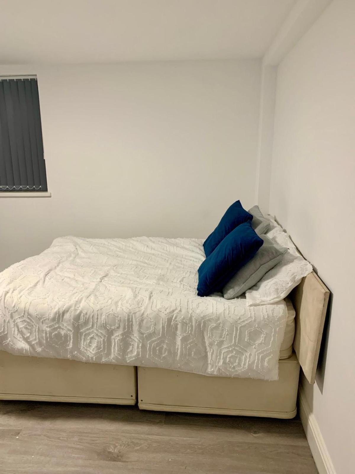 M4M Rooms- Ng8 5Np Room 1 Nottingham Luaran gambar