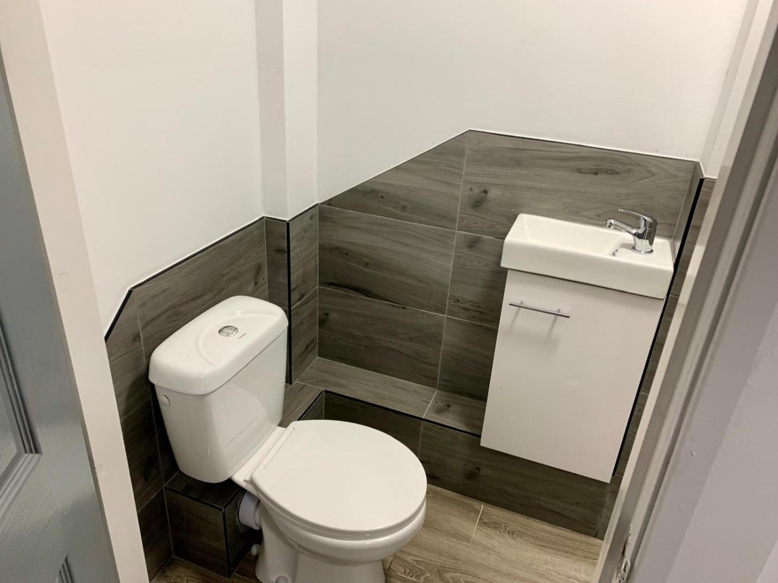 M4M Rooms- Ng8 5Np Room 1 Nottingham Luaran gambar